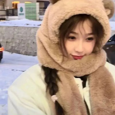 看她轻轻的飞起